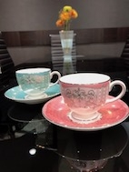 ２つのティーカップ